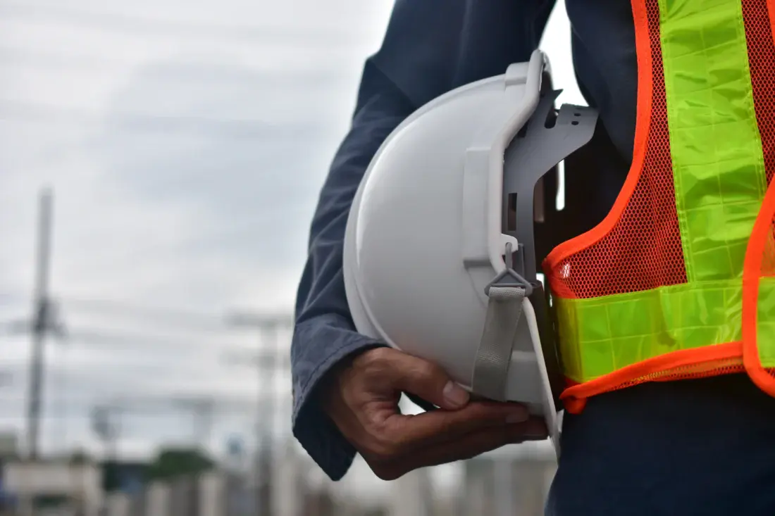 construction-staff-holding-a-helmet3 | Fast Labour Hire construction-staff-holding-a-helmet