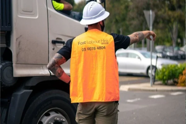 constuction worker in Melbourne | Fast Labour Hire constuction worker in Melbourne