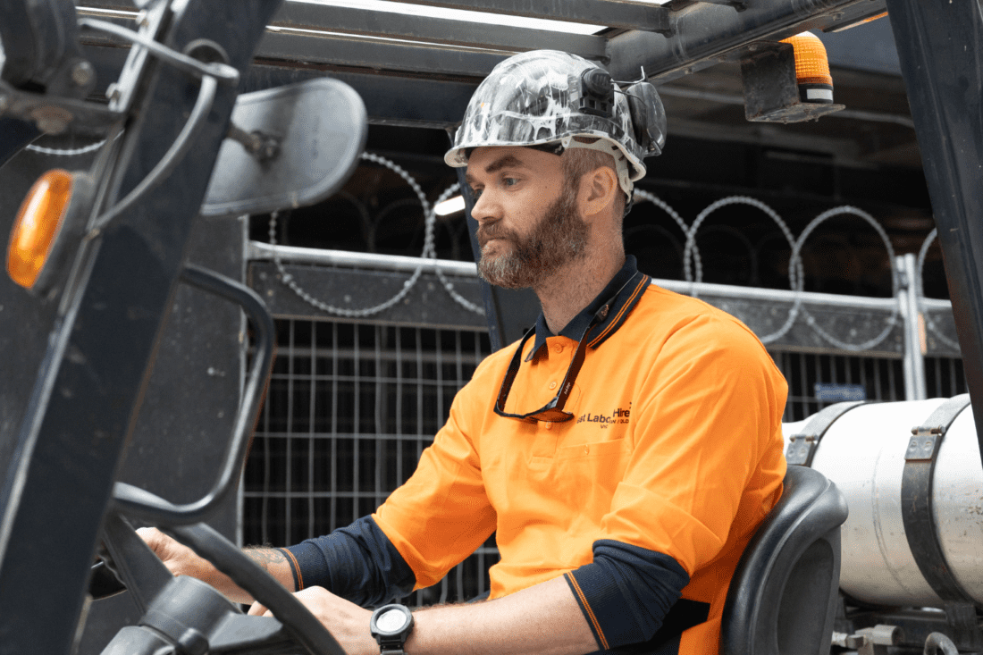 Heavy Equipment Operators_ Roles Licences and When to Hire | Fast Labour Hire Heavy Equipment Operators_ Roles Licences and When to Hire
