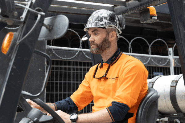 Heavy Equipment Operators_ Roles Licences and When to Hire | Fast Labour Hire Heavy Equipment Operators_ Roles Licences and When to Hire
